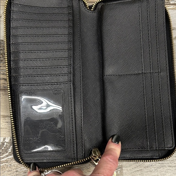 Michael Kors Black Wallet with Gold Details - Picture 6 of 10